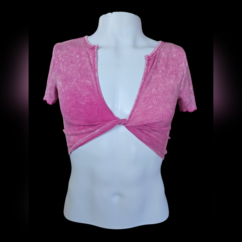 NWT Women's Pink Crop Top Various Sizes - Picture 1 of 5